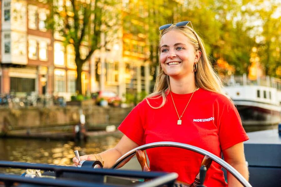 Amsterdam: Guided Open Boat Cruise Unlimited Drinks Option - Is the Unlimited Drinks Upgrade Worth It?