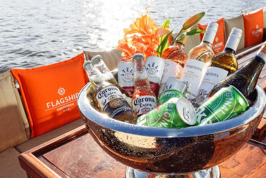 Amsterdam: Heated Canal Cruise with Unlimited Drinks & Bite - Why Amsterdam looks best from the canal