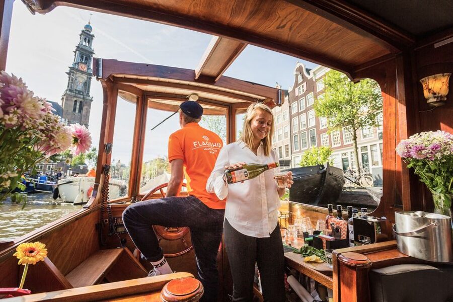 Amsterdam: Heated Canal Cruise with Unlimited Drinks & Bite - When to schedule your cruise