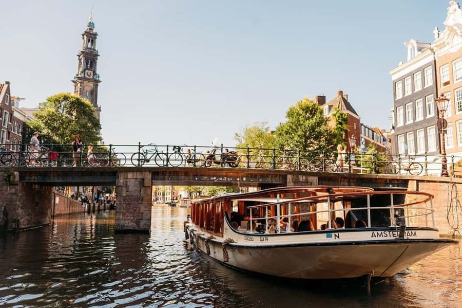 Amsterdam: King's Day Party Cruise with Open Bar & Music - Key points to know before you book