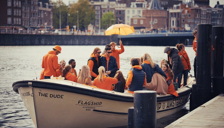 Amsterdam: King's Day Party Cruise with Open Bar & Music - Orange clothes are part of the experience
