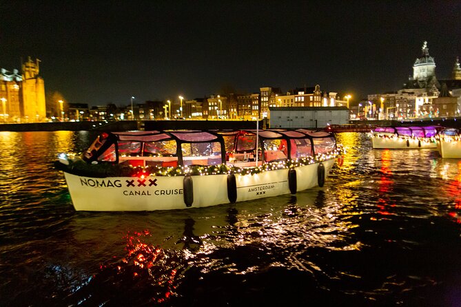 Amsterdam Light Festival: Canal Cruise + Snack & Unlimited Drinks - Cold-weather comfort needs serious planning