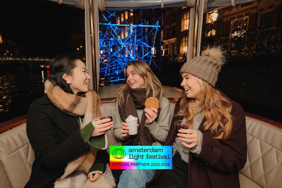 Amsterdam: Light Festival Heated Cruise + Unl Drinks & Snack - The route from Magere Brug to the historic center