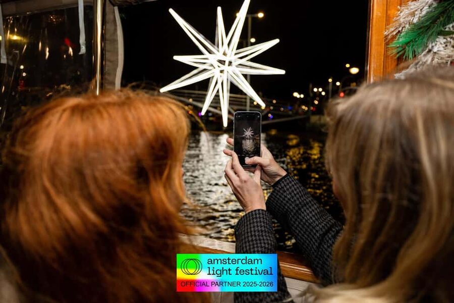 Amsterdam: Light Festival Heated Cruise + Unl Drinks & Snack - Timing, meeting points, and small practical matters