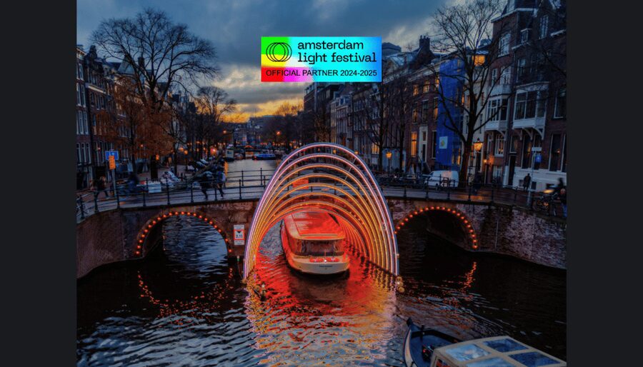 Amsterdam: Light Festival Heated Cruise w/ Drinks & Snacks - Who should book this Amsterdam cruise?