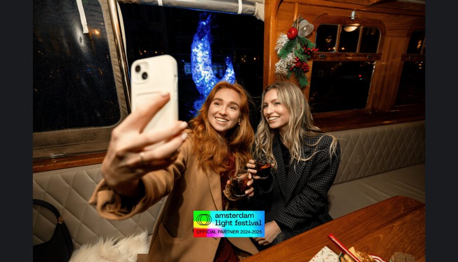 Amsterdam: Light Festival Heated Cruise w/ Drinks & Snacks - De Negen Straatjes and Leidsegracht