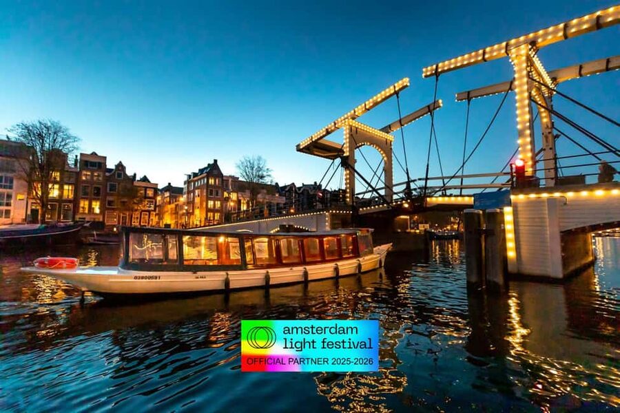 Amsterdam: Light Festival Heated Cruise with Drinks & Snacks - Key points to know before you book