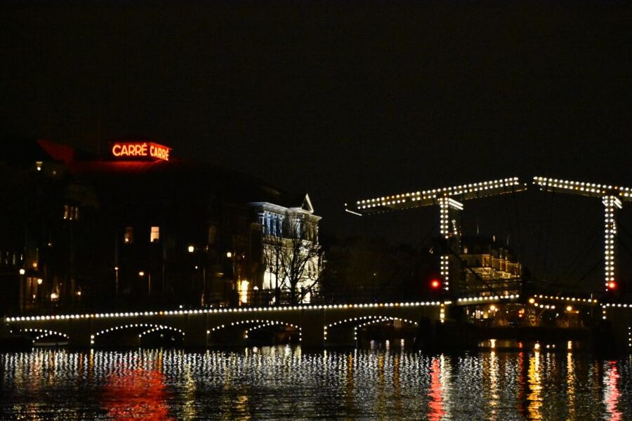 Amsterdam: Light Festival Heated Cruise with Drinks & Snacks - The Golden Bend and canal-belt scenes
