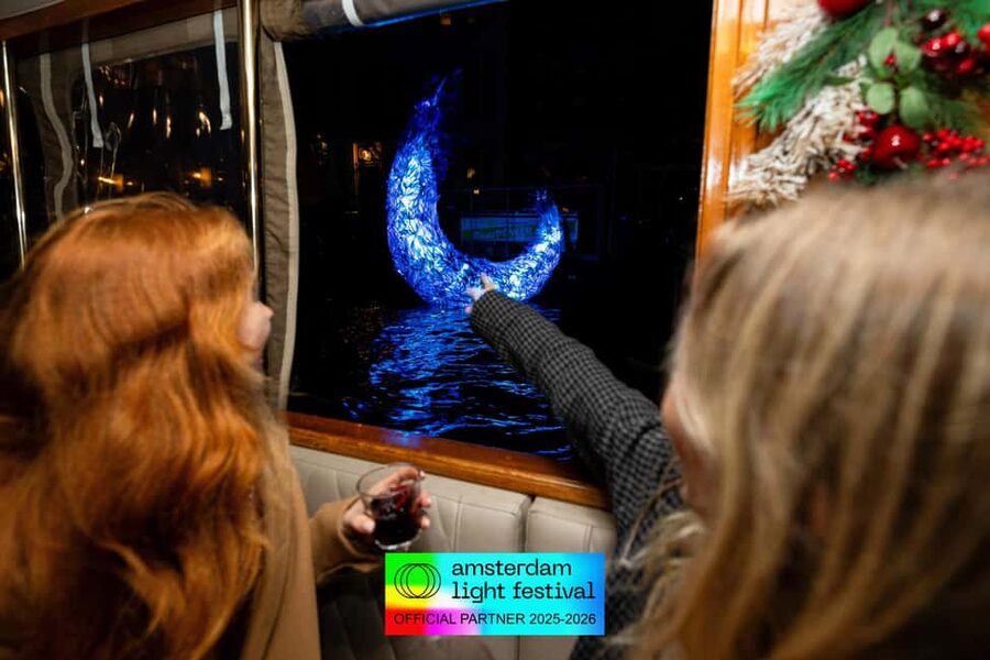 Amsterdam: Light Festival Heated Cruise with Drinks & Snacks - Drinks, snacks, and the real value at $31