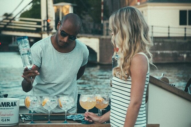 Amsterdam: Luxury Boat Cruise Unlimited Cocktails, Beers & Wines - Who should book this cruise?