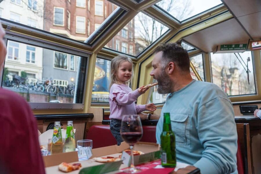 Amsterdam: Original Pizza Dinner Cruise + Unlimited Drinks - How the unlimited drinks affect the value