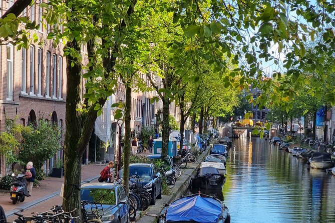 Amsterdam Private Boat Tour With Drinks - EN ES FR - The Canal Ring: Herengracht, Keizersgracht, and Prinsengracht