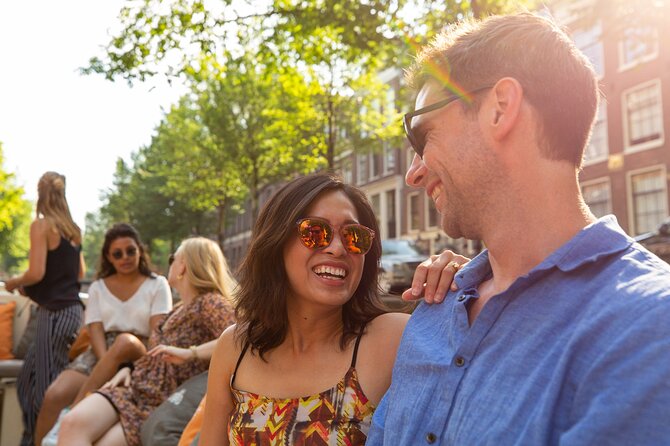 Amsterdam Private Boat Trip with Pizza and Unlimited Drinks - The meeting point and timing