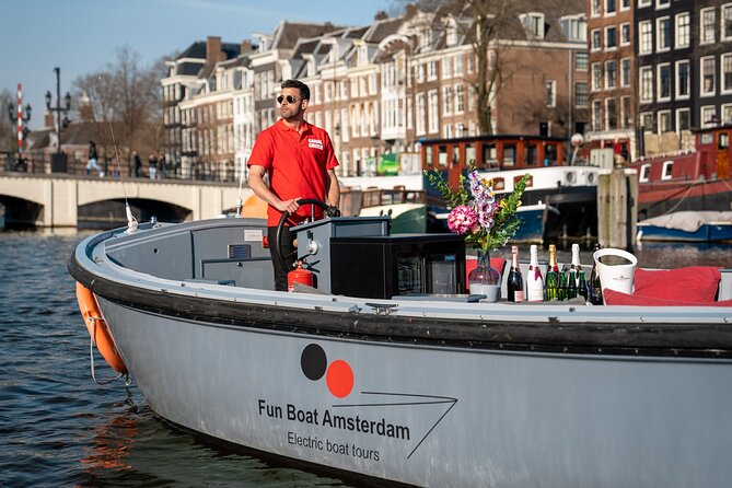 Amsterdam: Private Canal Cruise with Drinks and Snacks - Bicycles, the outer canal, and the final stretch