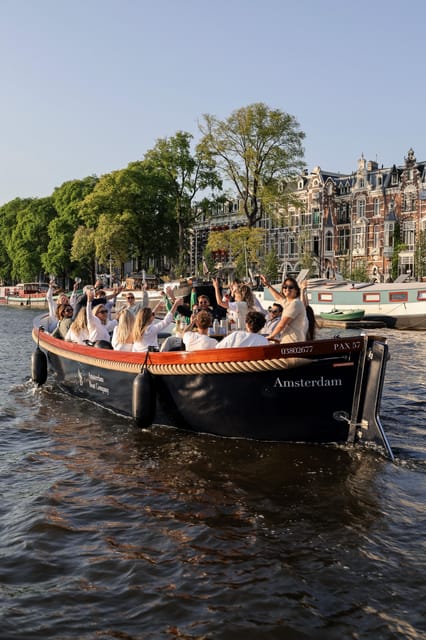 Amsterdam: Private City Canal Cruise With Unlimited Drinks - Key points to know before you book