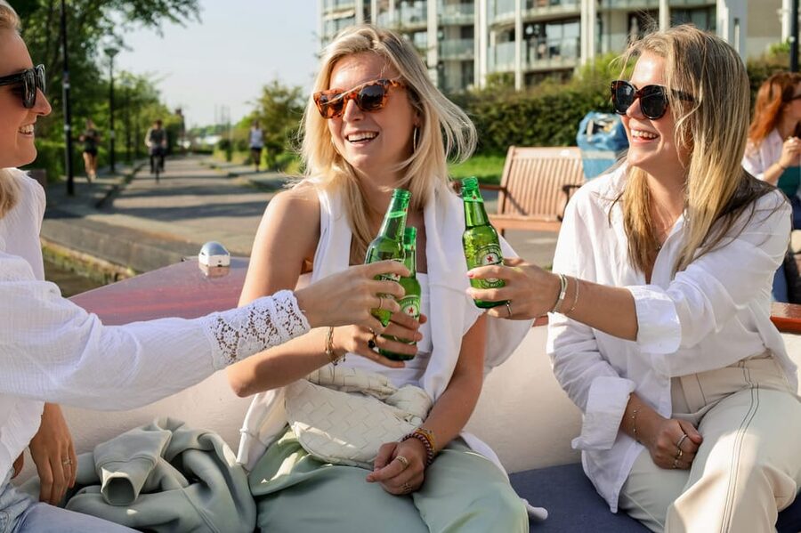 Amsterdam: Private City Canal Cruise With Unlimited Drinks - Who will get the most from this cruise