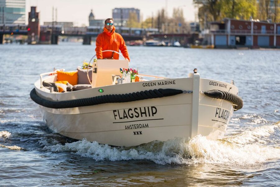 Amsterdam: Private Cruise with Drinks & Optional Snacks - A private boat gives Amsterdam a calmer rhythm