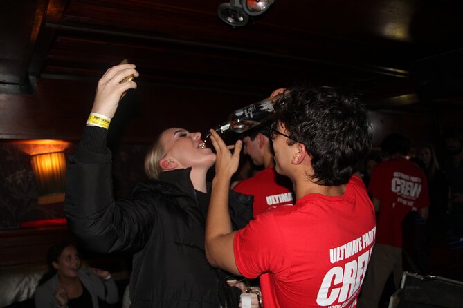 Amsterdam Red Light District Pub Crawl - Café De Buurvrouw: a change of setting
