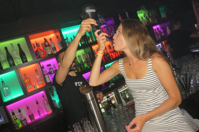 Amsterdam Red Light District Pub Crawl - Club Smokey and the late-night finish
