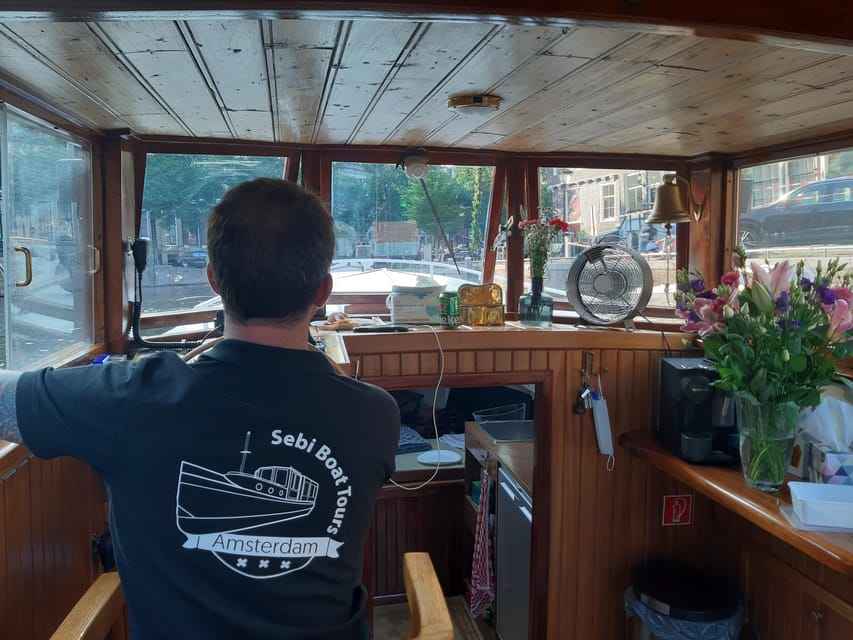 Amsterdam: Small-Group Canal Cruise incl. Drinks and Snacks - Why the Giuliana feels different from a standard canal cruise