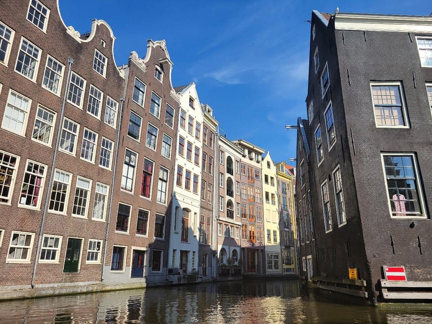 Amsterdam: Small-Group Canal Cruise incl. Drinks and Snacks - The Magere Brug and central Amsterdam