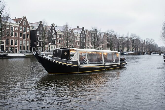 Amsterdam Smoke Friendly Cruise with drinks option & local guide - Along Amsterdam East and the NEMO building