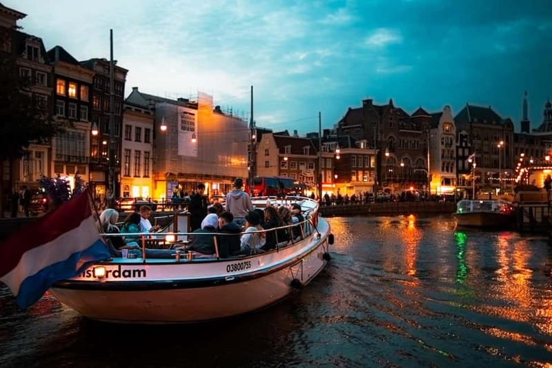 Amsterdam: The Bulldog Boat Smoke and Booze Cruise - Is $28 good value?