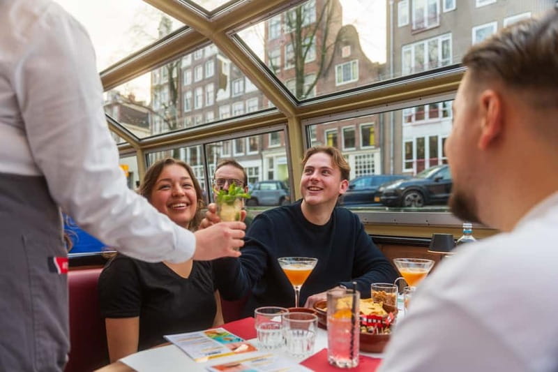 Amsterdam: Unlimited Cocktails Cruise on the Canals - Finding the boat at Damrak