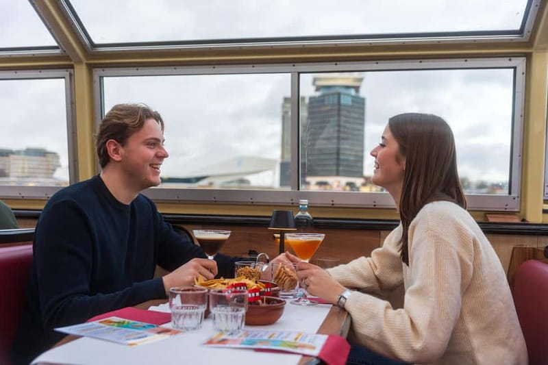 Amsterdam: Unlimited Cocktails Cruise on the Canals - The host and the tone on board