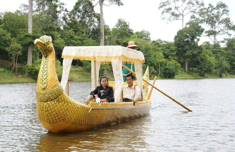 Angkor Bike tour & Gondola Sunset Boat w/ Drinks & Snack - Who will enjoy this afternoon most
