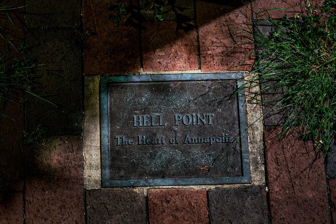 Annapolis Ghost Tours Boos & Booze Haunted Pub Crawl - Government House and a change in setting