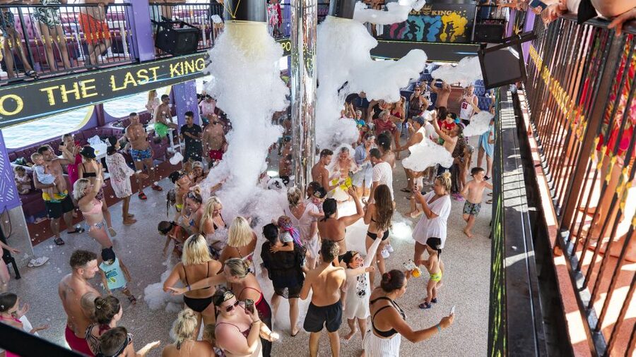 Antalya/Kemer: Pirate Party Boat Trip w/Lunch incl. Transfer - Lunch on board and what the $17 covers