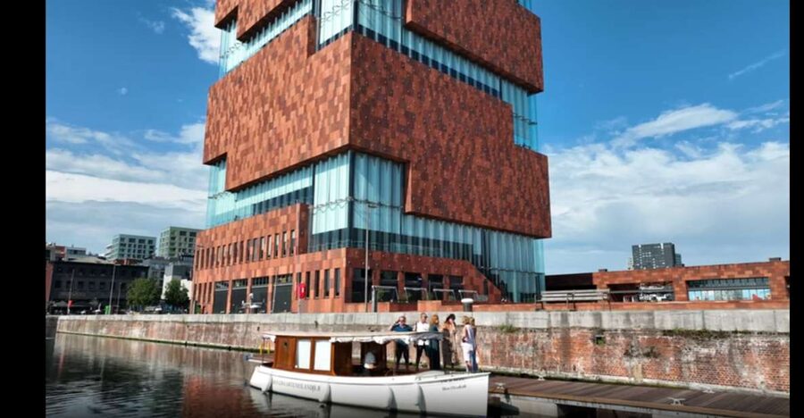 Antwerp: Private Old Harbour Boat Tour Incl. Drinks & Snacks - Practical details for a smooth outing