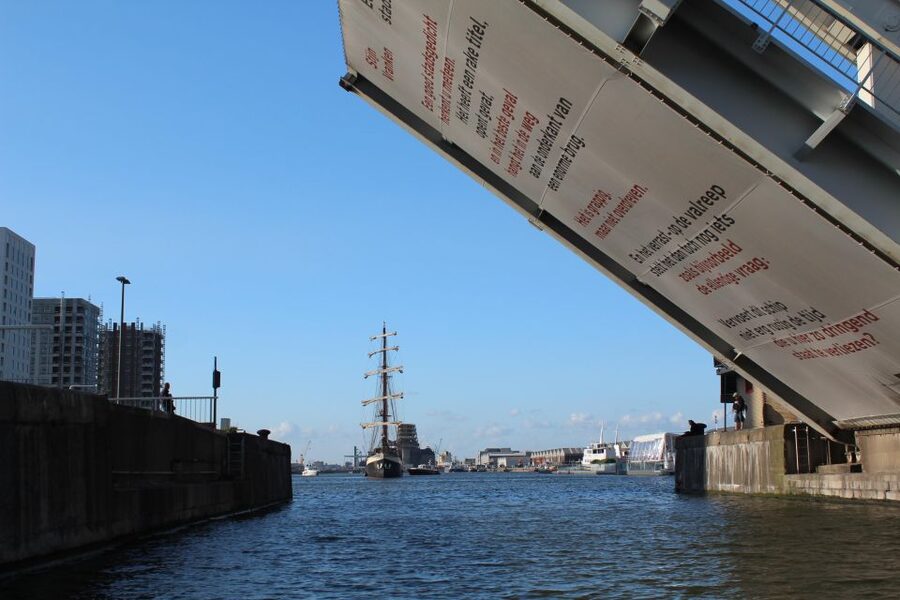Antwerp: Private Old Harbour Boat Tour Incl. Drinks & Snacks - Boarding at Sint-Aldegondiskaai