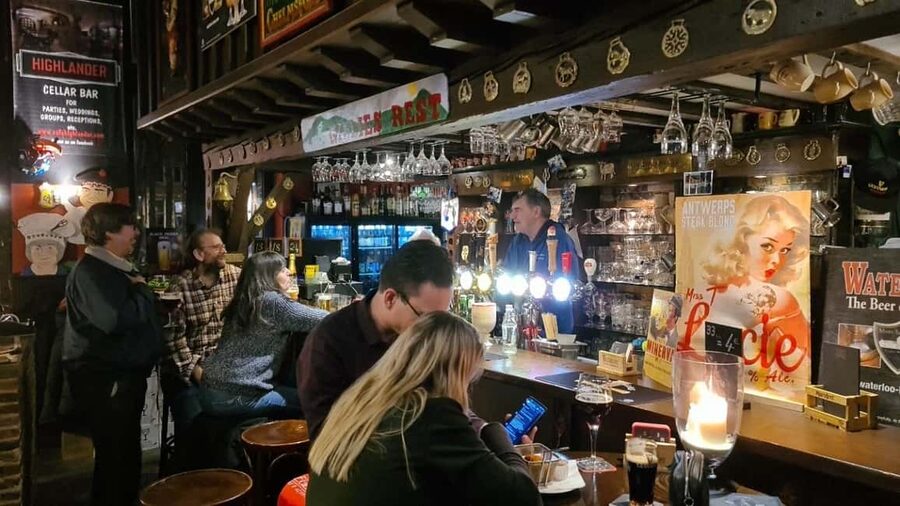 Antwerp: Pub Crawl in the Historical City - Meeting Flip and Finding Your Pace