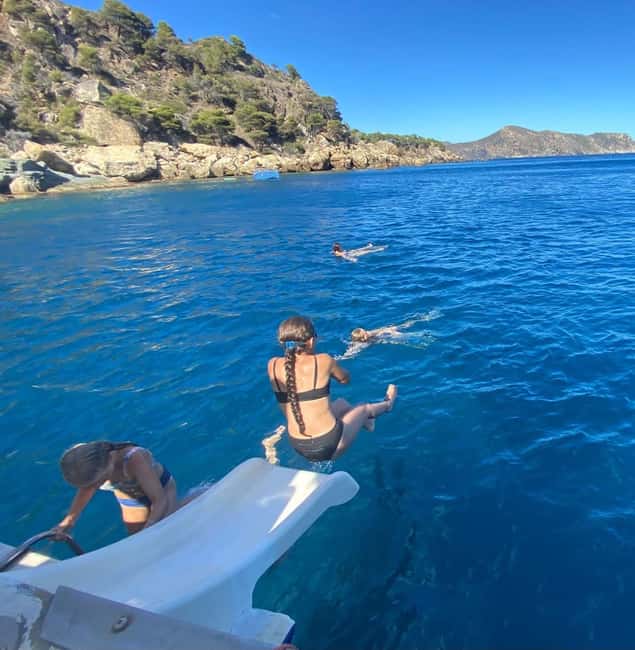 AQUA SPLASH SUNSET : Mega Slide & Cocktail & Swimming - Cap de Creus from the water