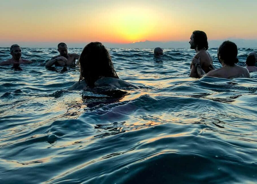 AQUA SPLASH SUNSET : Mega Slide & Cocktail & Swimming - The underwater viewing rooms