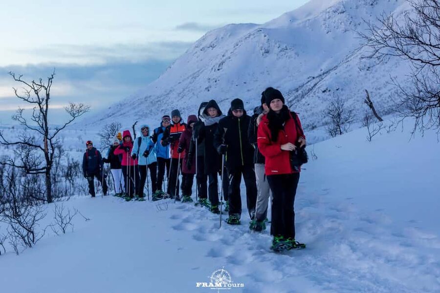 Arctic hike on Kvaløya Island with drinks and snacks - Meeting in Tromsø and riding to the trail