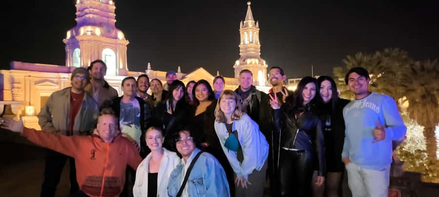 Arequipa: Pub Crawl with Skip-The-Line Access and Drinks - Starting at Arequipa Cathedral at 9 PM
