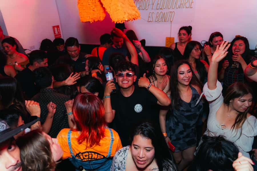 Arequipa: Pub Crawl with Skip-The-Line Access and Drinks - Practical ways to make the evening better