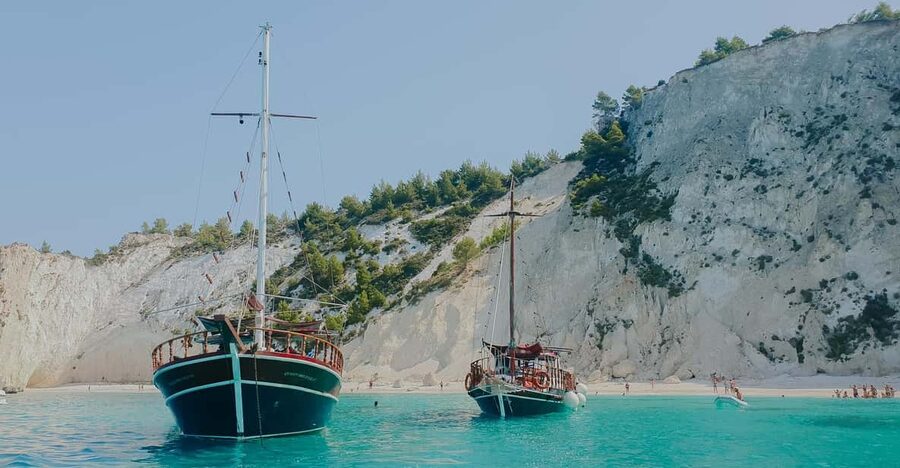 Argostoli: Full-Day Boat Trip with Lunch & Wine - Vardiani Islands and the moussaka lunch