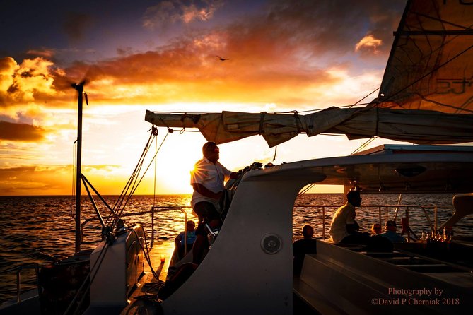 Aruba Sunset Sail with Appetizers and Open Bar - Open bar service, from rum punch to cocktails