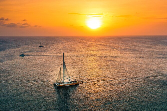 Aruba Sunset Sail with Open Bar - The open bar, snacks, music, and dancing