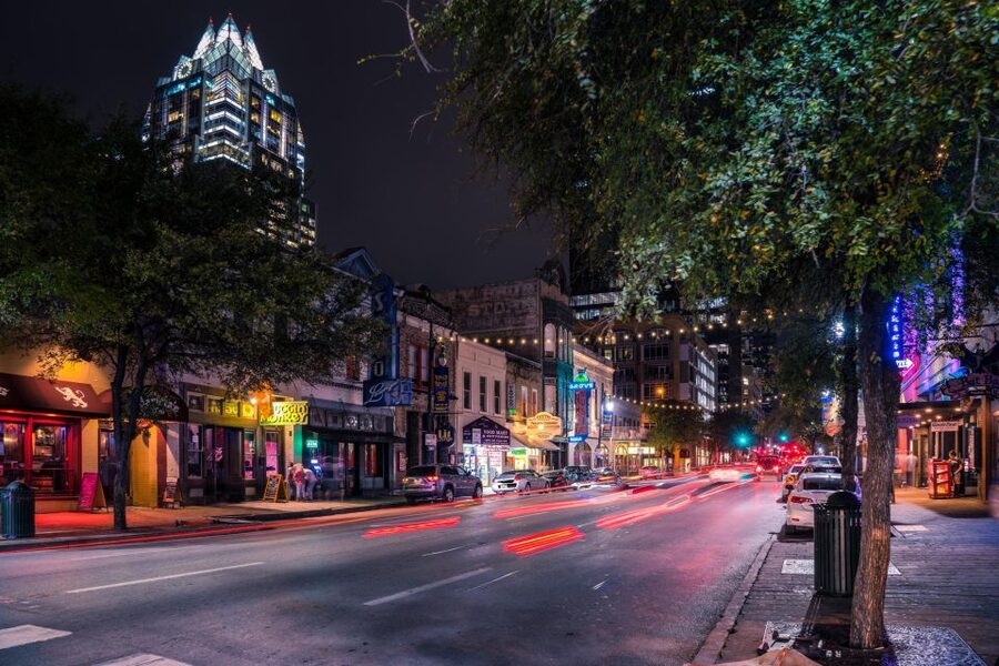Austin: Downtown Live Music Pub Crawl - Four Austin bars, one musical evening