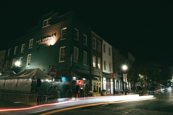 Baltimore Boos & Booze Haunted Pub Crawl - The Fell Family Cemetery adds a quieter pause