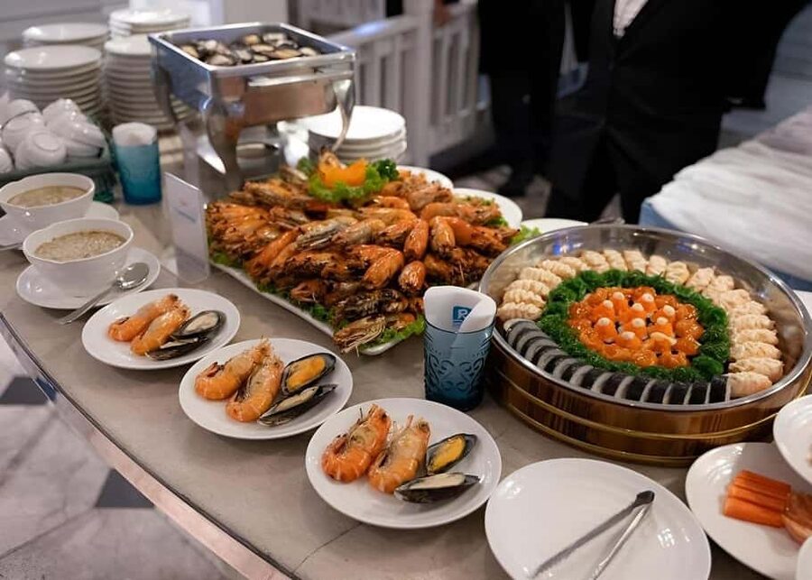 Bangkok: Carnival Dinner Cruise with Free-Flow Beer & Buffet - Is $41 good value?