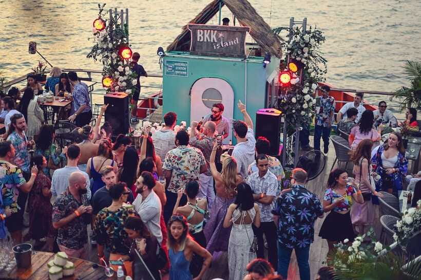 Bangkok's Best Party Boat - What $28 Really Gets You