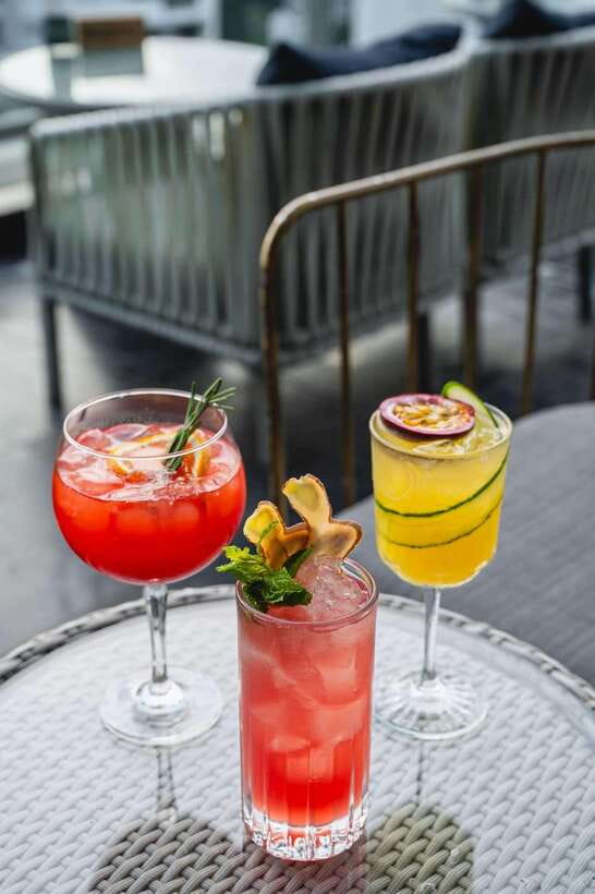 Bangkok: Sky on 20 Rooftop Bar With Free Flow Drinks - Arriving above Sukhumvit