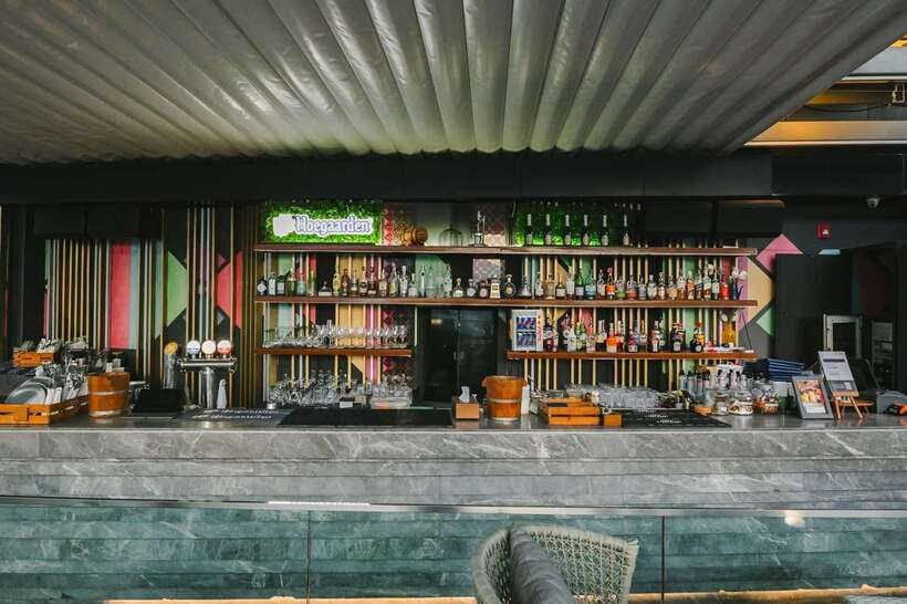 Bangkok: Sky on 20 Rooftop Bar With Free Flow Drinks - How to time your booking