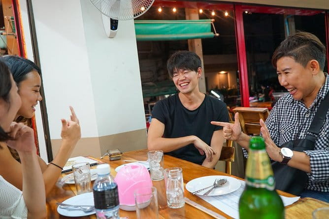 Bangkok Tuk Tuk Night Tour with food & drinks in Siam & Silom - Meeting near Chit Lom before the city lights come on